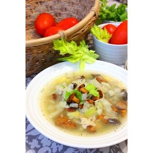 Капустный суп с грибами и курицей