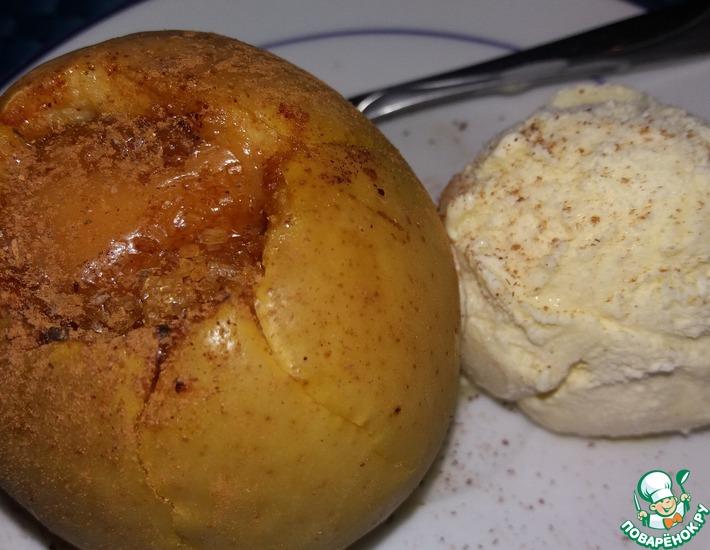 Рецепт: Печеные яблоки с изюмом и карамелью