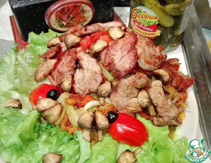 Рецепт: Теплый салат Баклажаны с телятиной