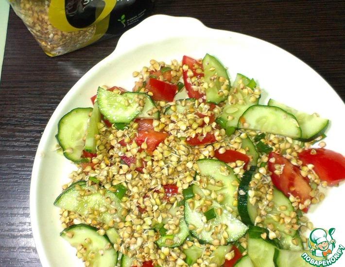 Рецепт: Сыроедческий салат с пророщенной зелёной гречкой