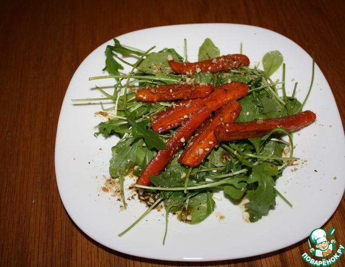 Рецепт: Салат с рукколой и запеченной морковью