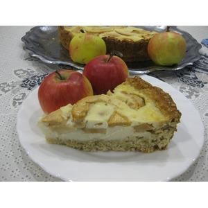 Овсяный пирог с яблоками в заливке