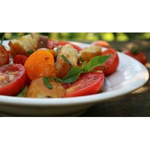 Тосканский салат из помидоров и хлеба
