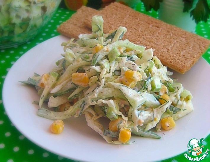 Рецепт: Овощной салат с кабачком и кукурузой