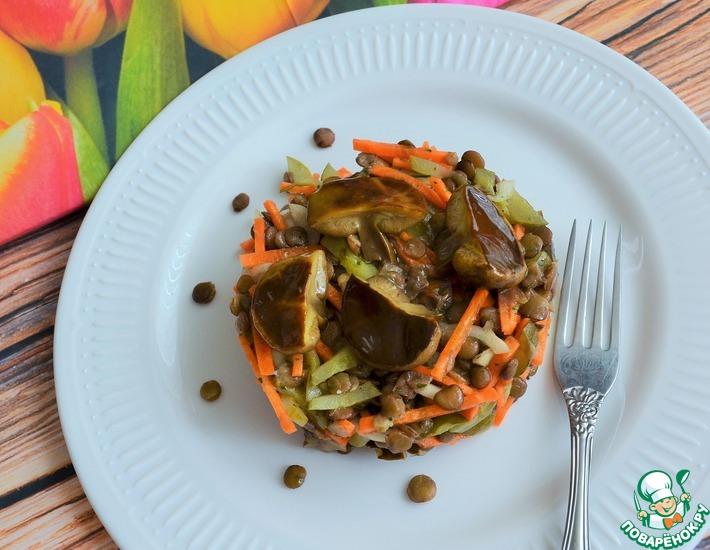 Рецепт: Салат с чечевицей и маринованными грибами