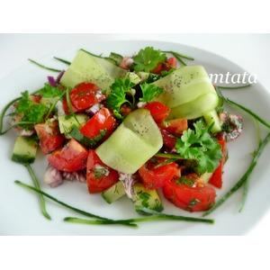 Овощной салат с маковой заправкой
