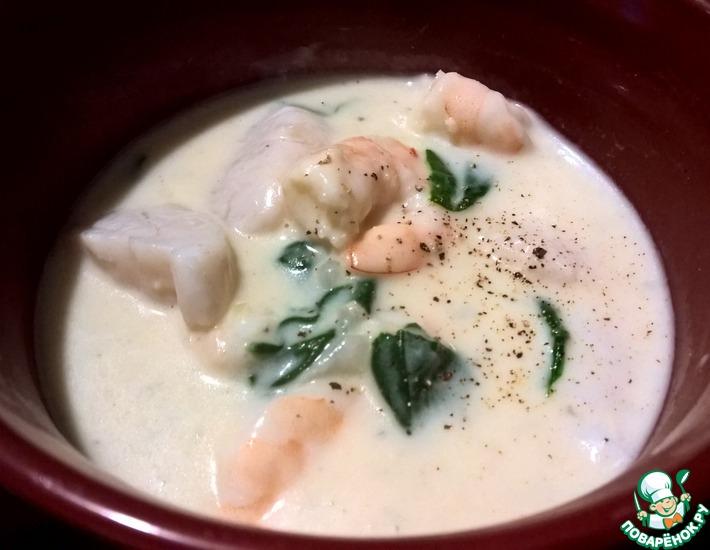 Рецепт: Суп из голубого сыра с морепродуктами