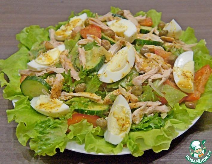 Рецепт: Овощной салат с курицей и каперсами