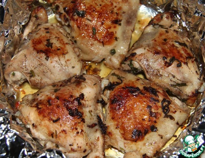Рецепт: Куриные бедра в соусе из кориандра