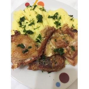 Пюре с запеченной курицей