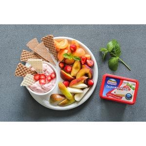 Клубнично-сырный дип к фруктам и ягодам