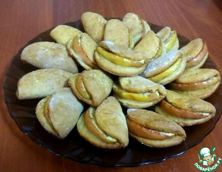 Рецепт: Творожное печенье с яблоком