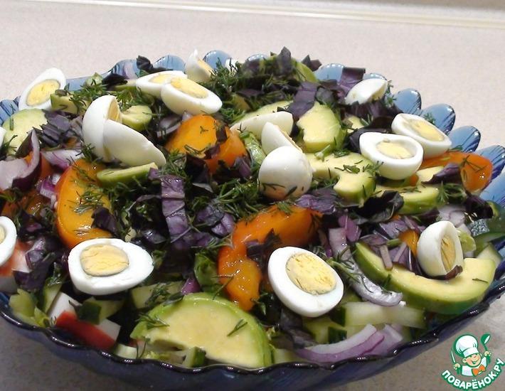 Рецепт: Салат с хурмой и авокадо