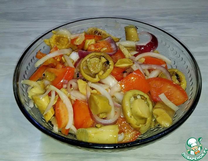 Рецепт: Салат из помидоров и солёных груздей