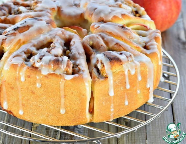 Рецепт: Пирог с яблоками, орехами и корицей