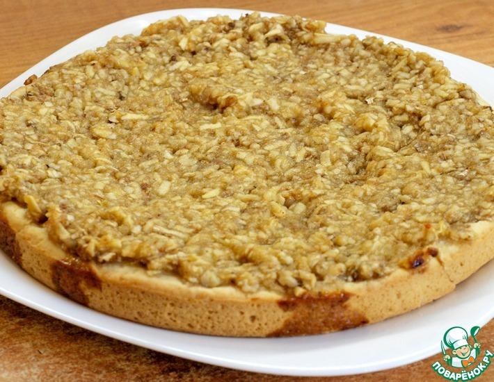 Рецепт: Ореховый пирог с яблоками
