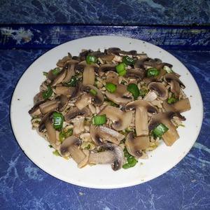 Макароны с грибами и овощами