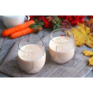 Напиток молочно-морковный с миндалем