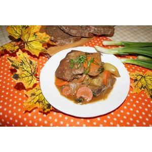 Печень говяжья с овощами