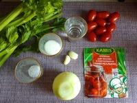 Сельдерей, маринованный с помидорами черри ингредиенты