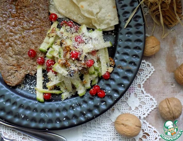 Рецепт: Салат из зелёной редьки к мясу