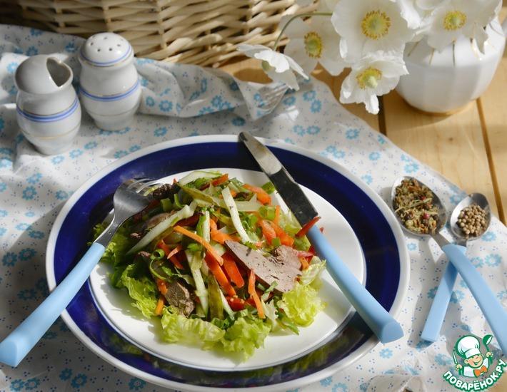 Рецепт: Салат из печени и корейской моркови