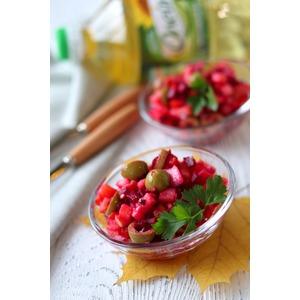 Салат-винегрет с оливками и тмином