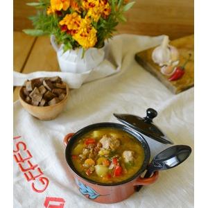 Итальянский суп с чечевицей, овощами и фрикадельками