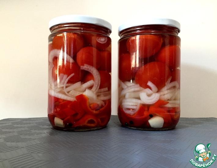 Рецепт: Маринованные помидоры черри с перцем и луком