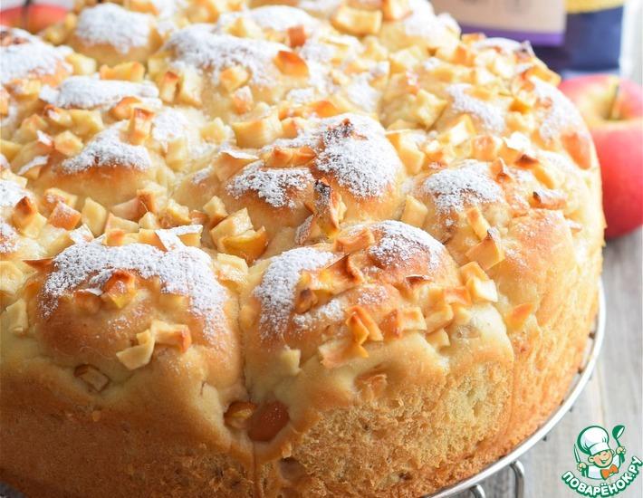 Рецепт: Булочки пшенные с яблоками и изюмом