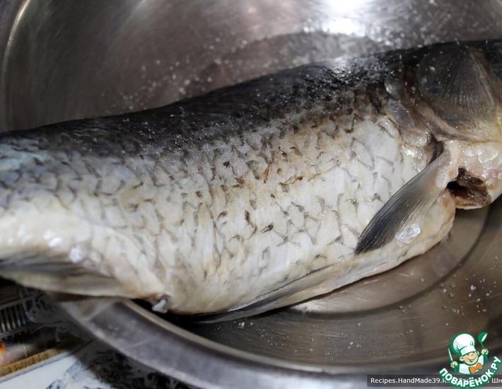 Как легко и быстро очистить рыбу от чешуи без ножа