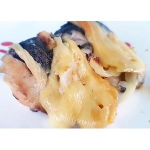 Рыба, запечeнная с беконом и сыром