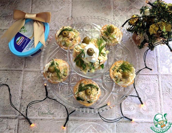 Рецепт: Тарталетки с творожным сыром и салатом