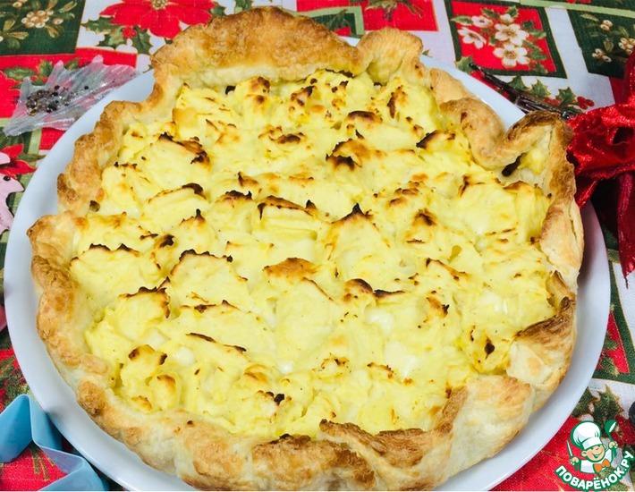 Рецепт: Слоеный пирог с курицей, картошкой, сыром