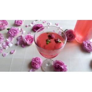 Летний напиток из чайной розы