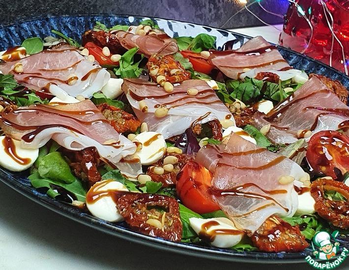 Рецепт: Легкий салат с томатами и моцареллой