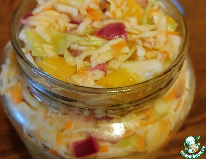 Рецепт: Капустный салат с перцем и морковью