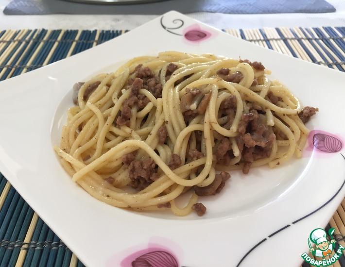 Рецепт: Спагетти с фаршем и грибами