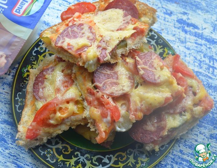 Рецепт: Горячий бутерброд с колбасой и сыром