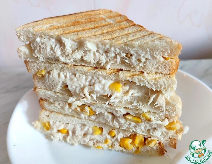 Рецепт: Сэндвич с курицей, плавленым сыром, кукурузой
