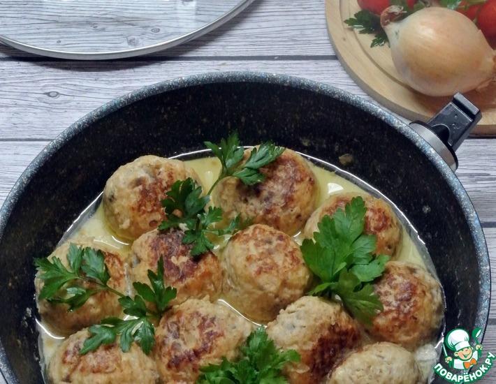 Рецепт: Куриные шарики с грибами и капустой