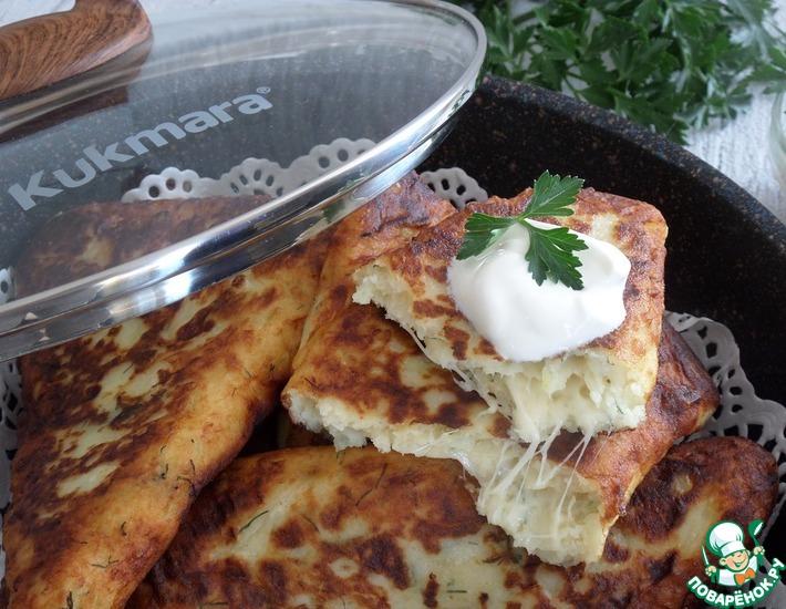 Рецепт: Картофельные пирожки с укропом и сыром