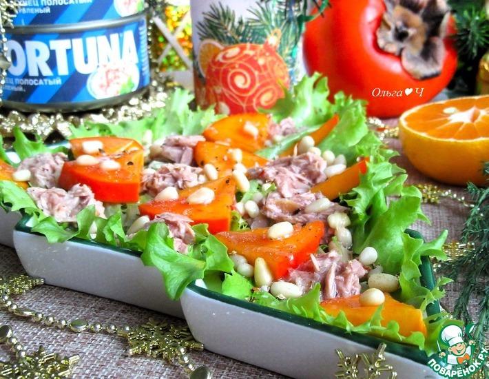 Рецепт: Новогодний салат Тунец и хурма