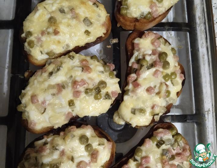 Рецепт: Горячий бутерброд а-ля оливье