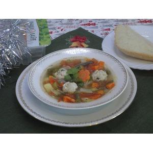 Овощной суп с фрикадельками из индейки
