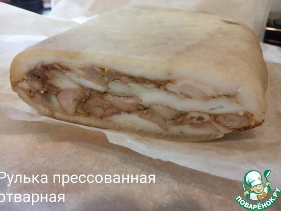 Рулька прессованная отварная