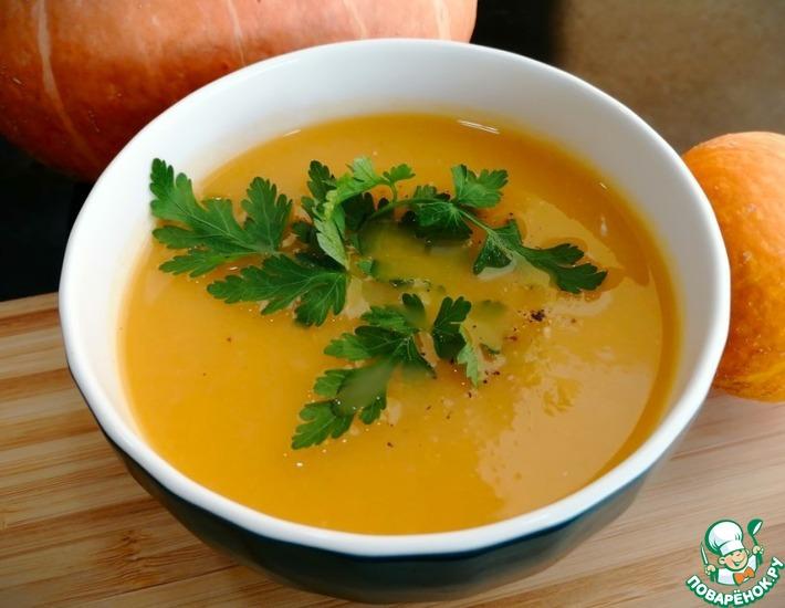 Рецепт: Пряный суп из тыквы и яблок