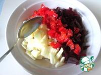 Яблочно-свекольный салат с маринованным перцем ингредиенты