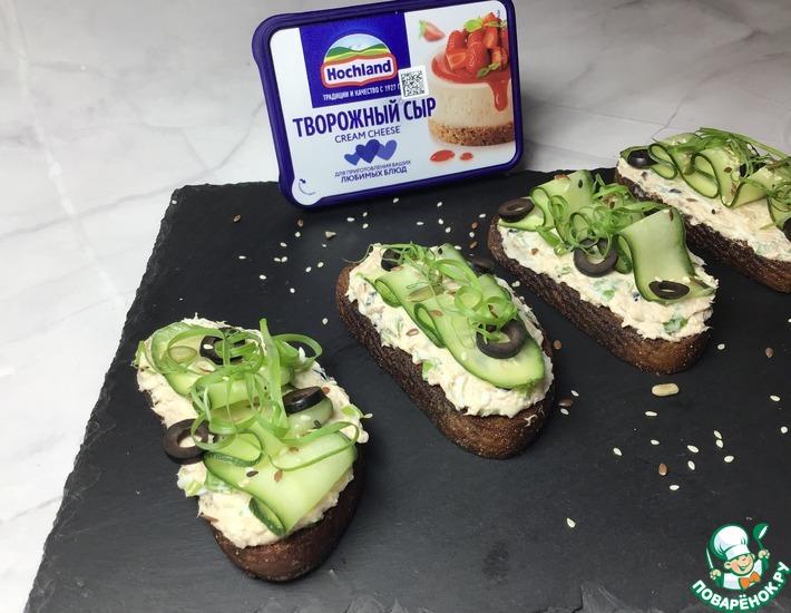 Рецепт: Бутерброд с тунцом и творожным сыром