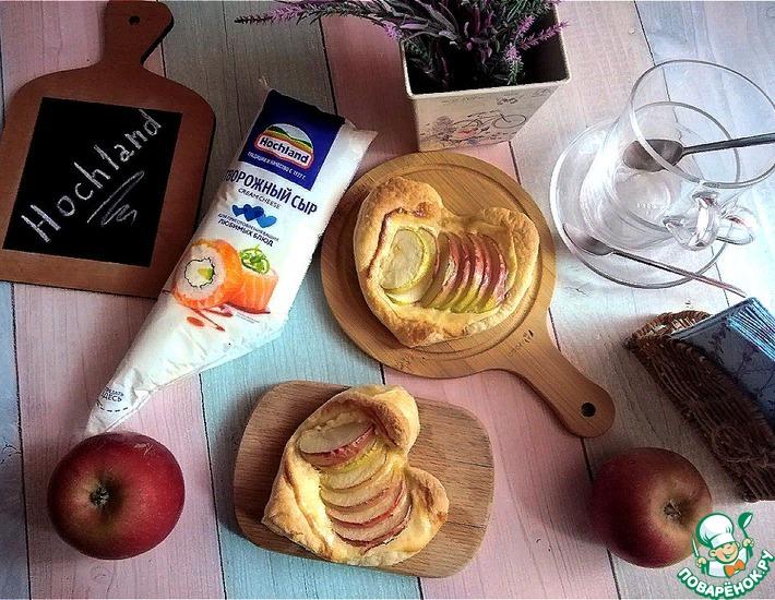 Рецепт: Сырно-яблочные слойки